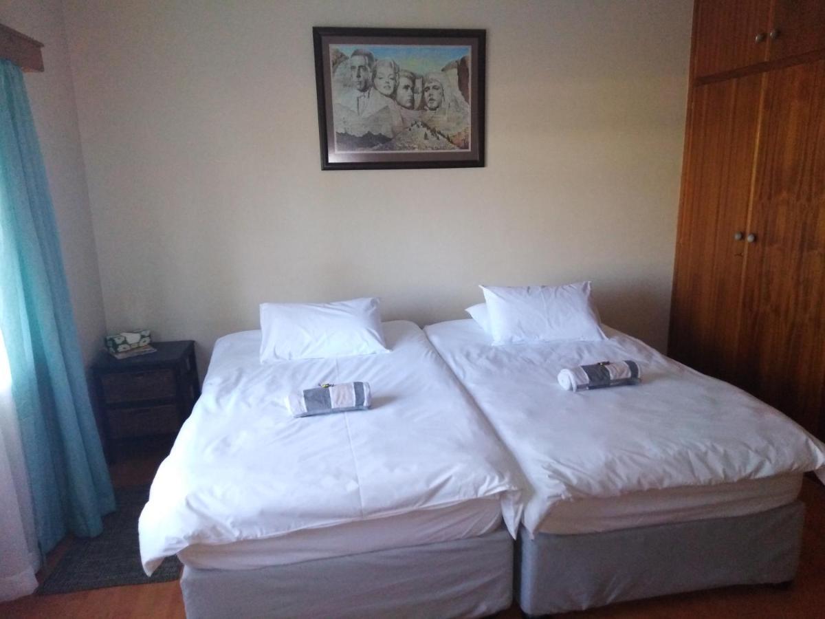 ווינדהוק Xenia Bed & Breakfast מראה חיצוני תמונה