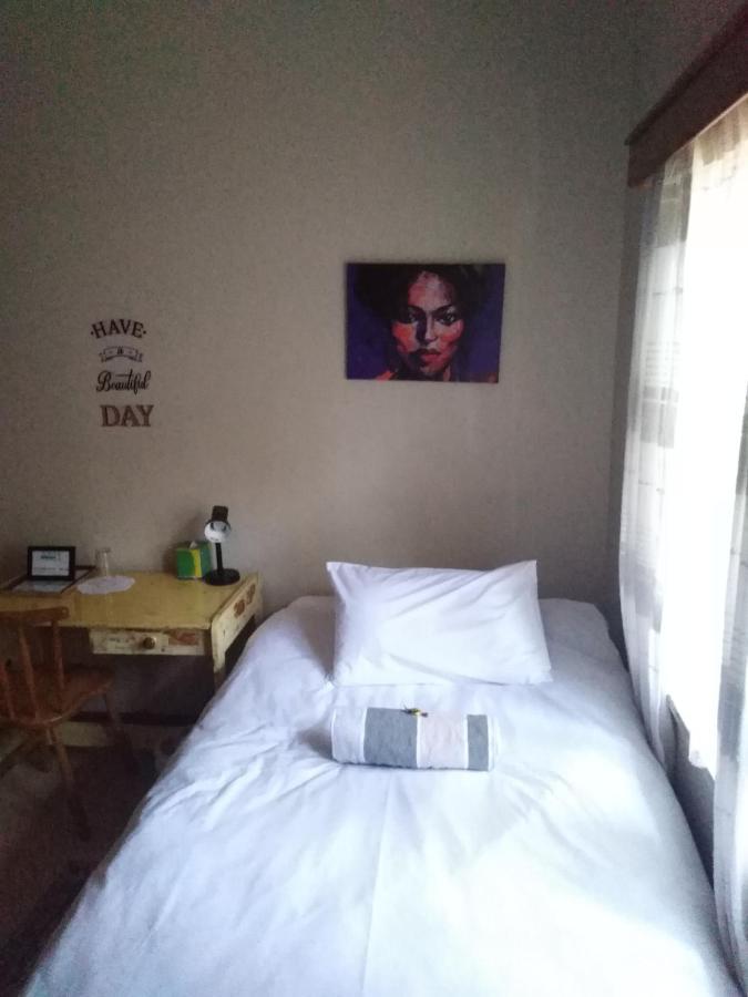 ווינדהוק Xenia Bed & Breakfast מראה חיצוני תמונה