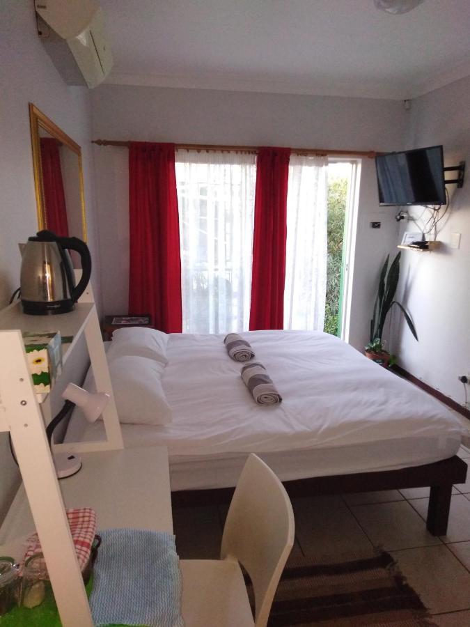 ווינדהוק Xenia Bed & Breakfast מראה חיצוני תמונה