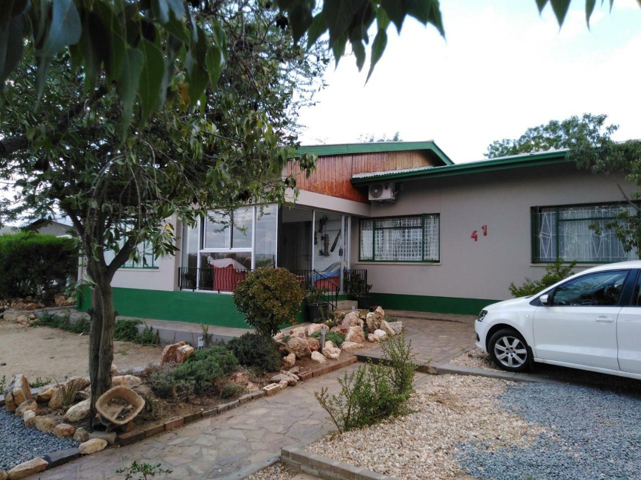 ווינדהוק Xenia Bed & Breakfast מראה חיצוני תמונה