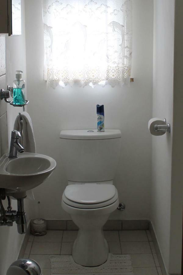 ווינדהוק Xenia Bed & Breakfast מראה חיצוני תמונה