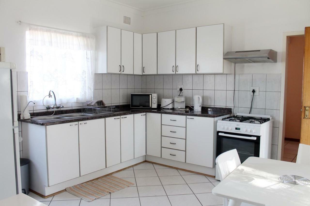 ווינדהוק Xenia Bed & Breakfast מראה חיצוני תמונה