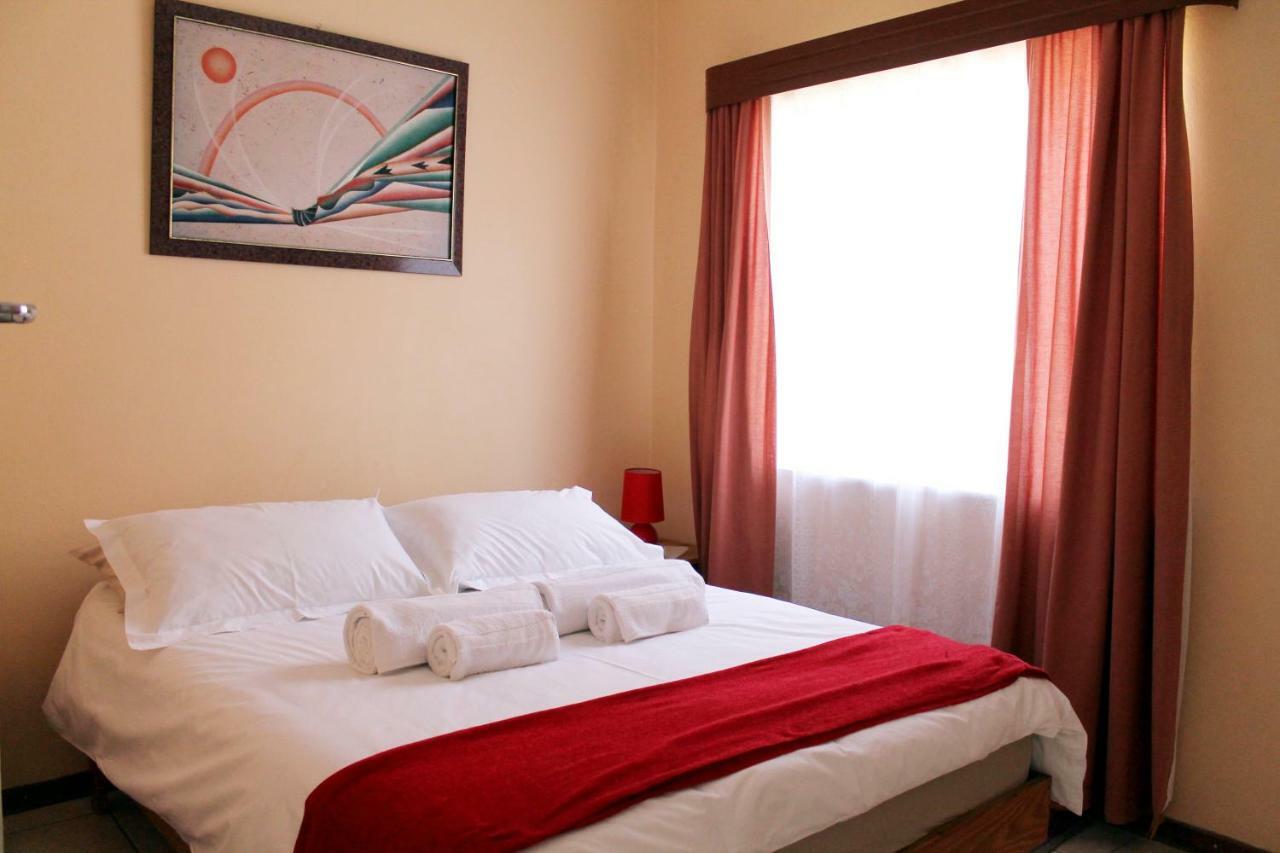 ווינדהוק Xenia Bed & Breakfast מראה חיצוני תמונה