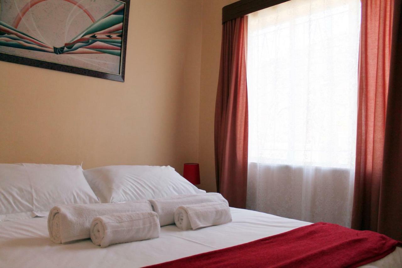 ווינדהוק Xenia Bed & Breakfast מראה חיצוני תמונה